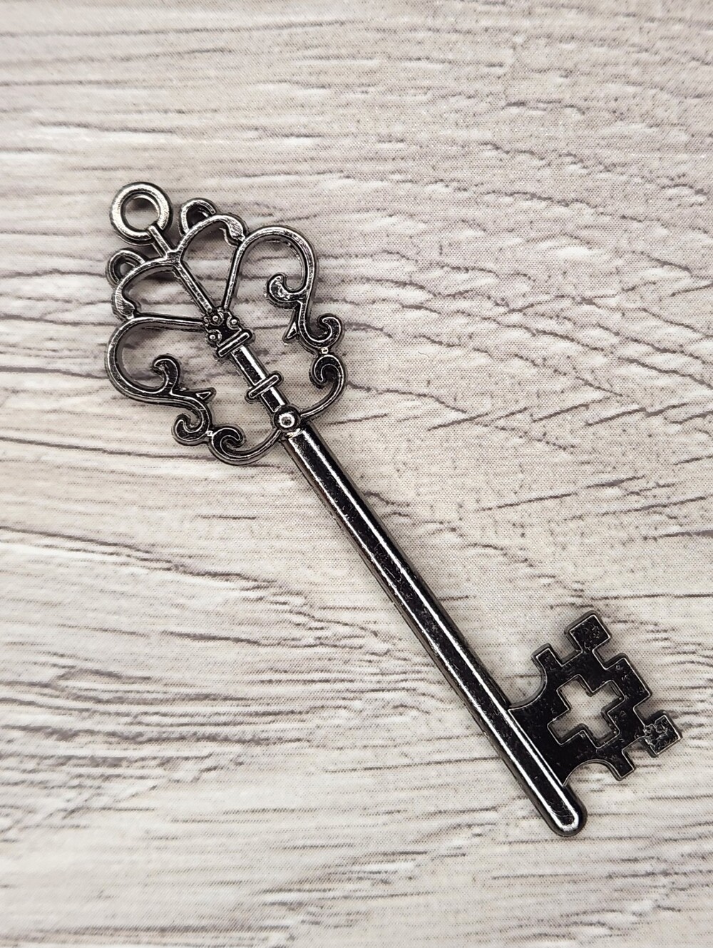 5/$10 Victorian Style Decor Key K12